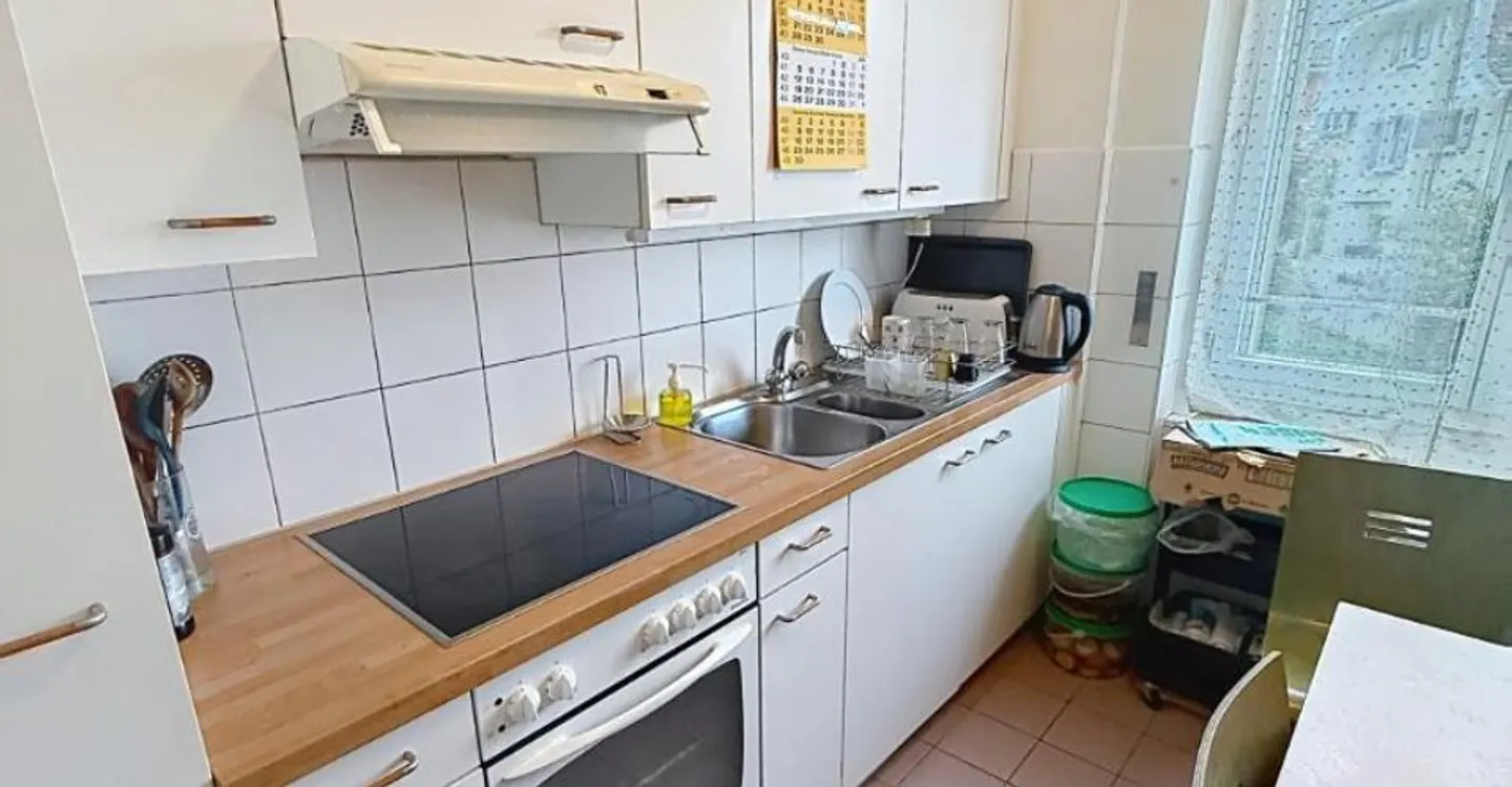 Beautiful 2-room apartment close to the city center - Photo 4 of 5