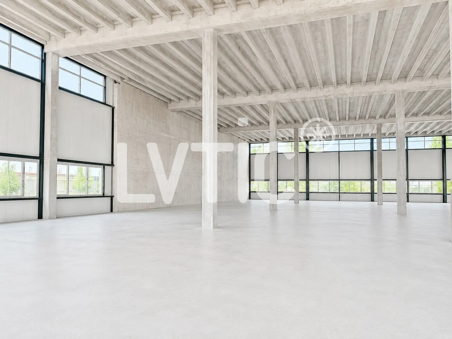 3200 m2 industrial hall divisible 1500 m2 for rent in Domdidier - Photo 5 of 9