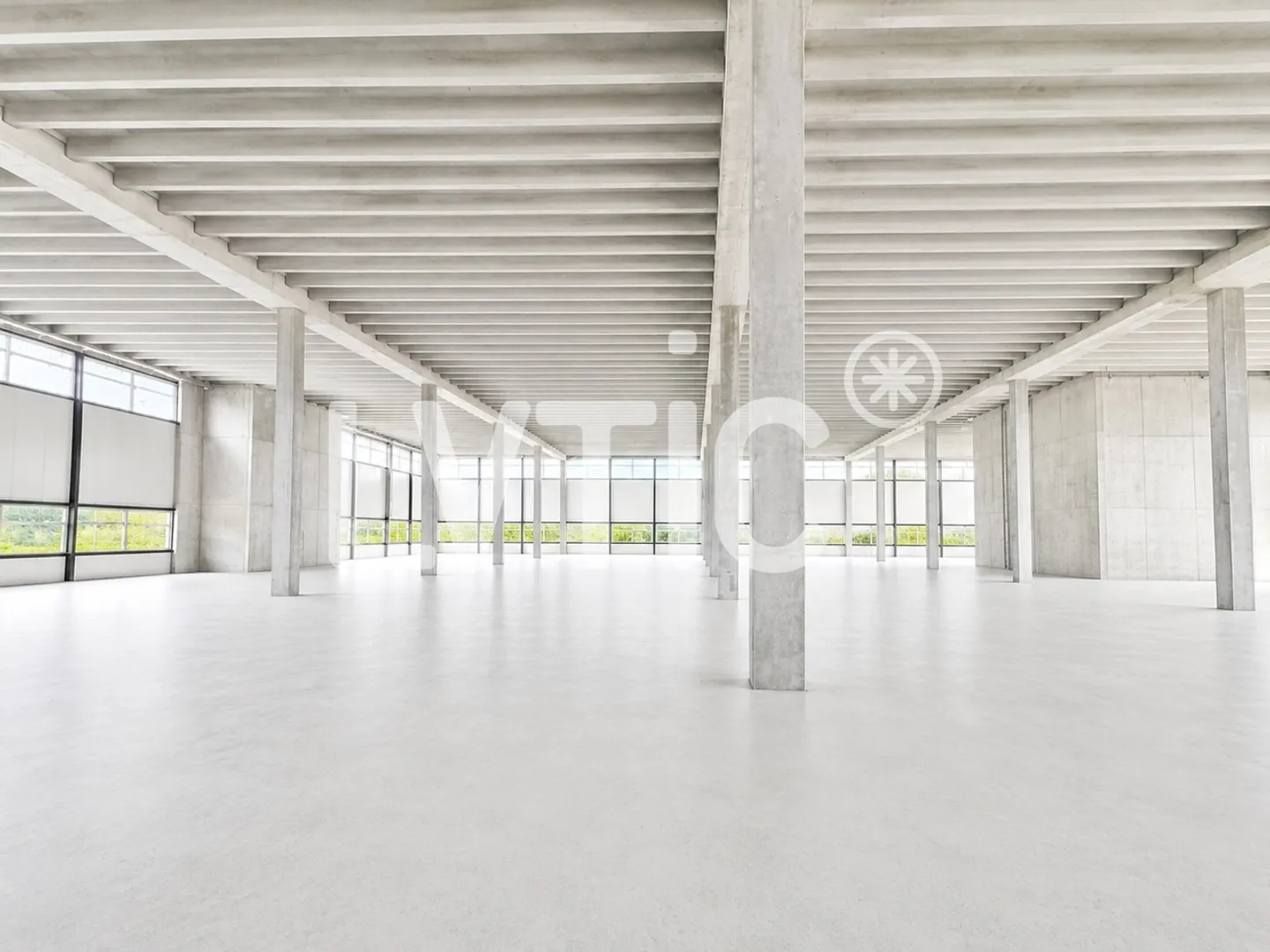 3200 m2 industrial hall divisible 1500 m2 for rent in Domdidier - Photo 6 of 9