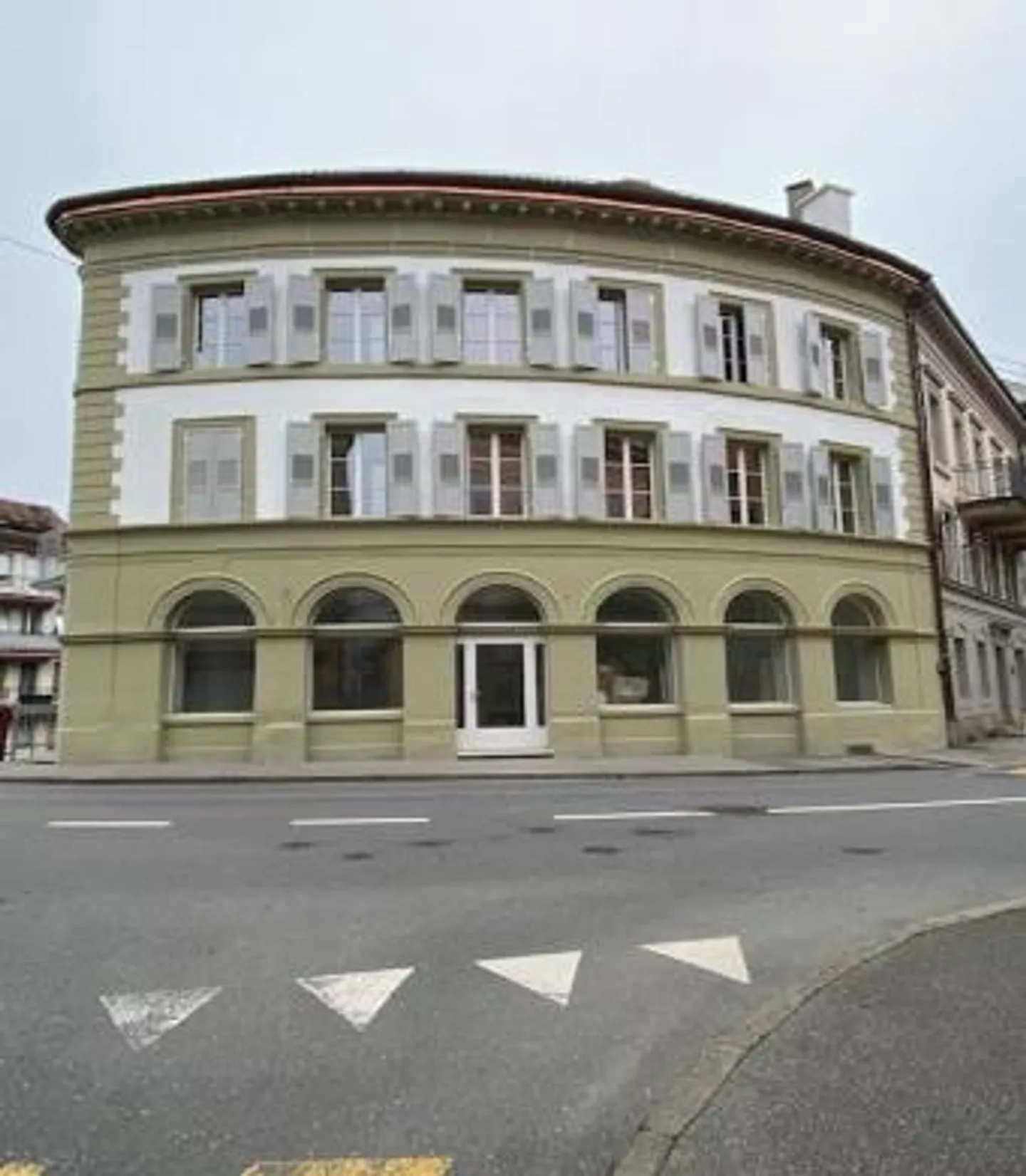 Charming 2.5 Room Apartment - Photo 1 of 8