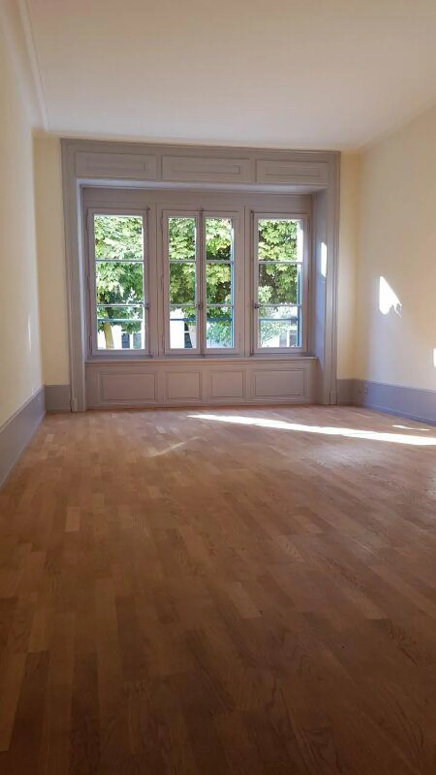 Appartement moderne, élégant et historique de 2,5 pièces à Lorraine - Photo 7 sur 8