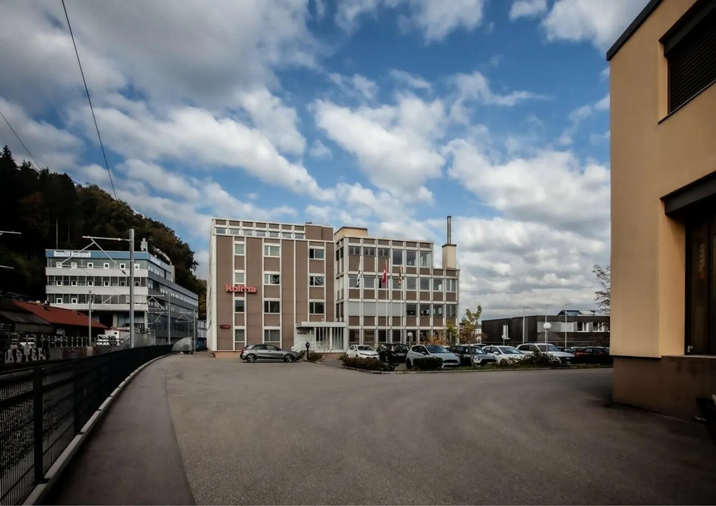 Spazi di magazzino, produzione e amministrazione nell'area economica di Berna - Foto 1 di 10