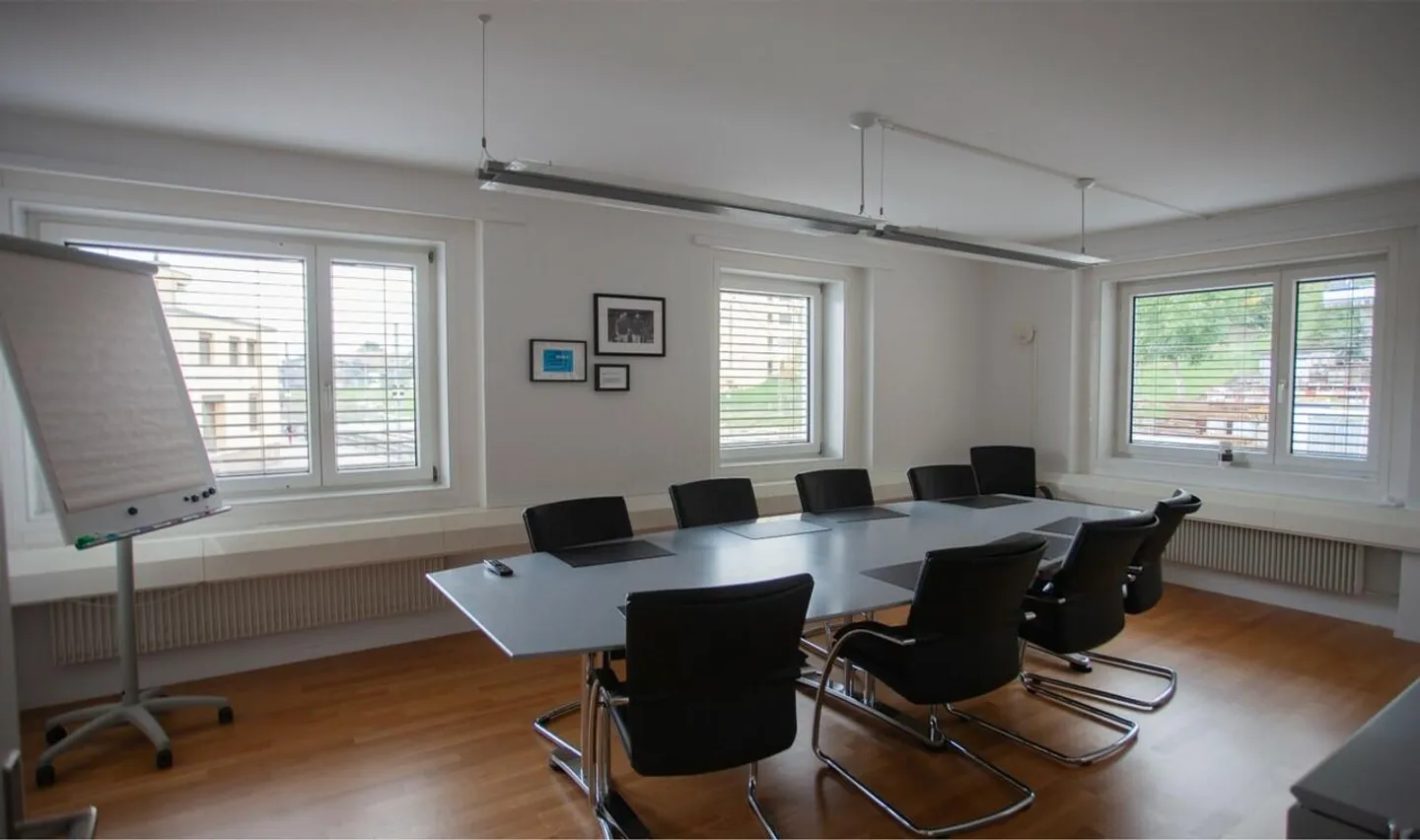 Spazi di magazzino, produzione e amministrazione nell'area economica di Berna - Foto 4 di 10