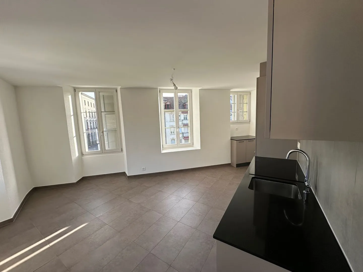 Charming 2.5 Room Apartment - Photo 8 of 8