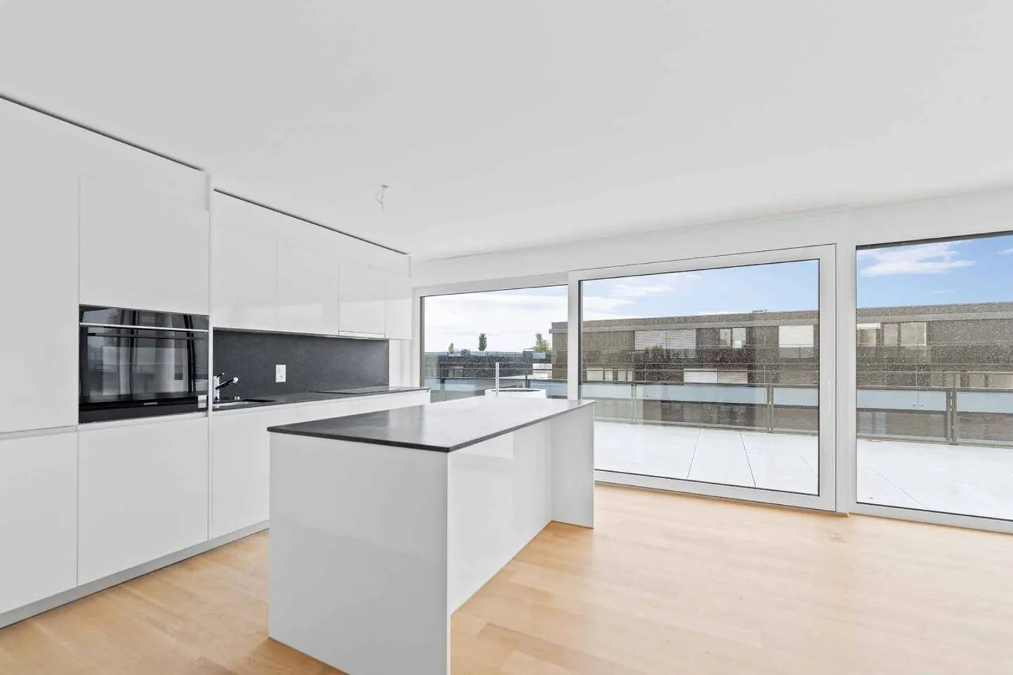 A new high-end penthouse! - Photo 4 of 6