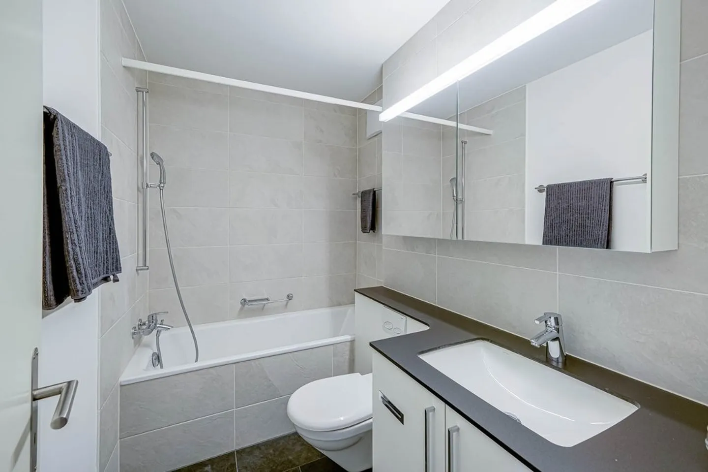 Belle appartement de 3,5 pièces dans un endroit calme - Photo 2 sur 9