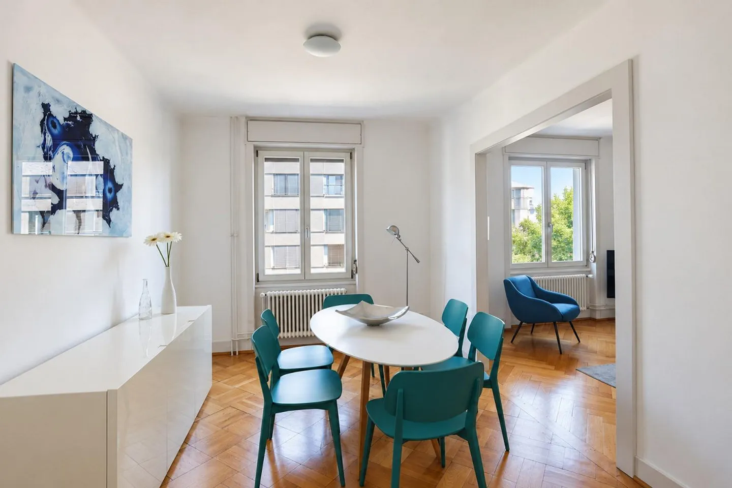 Appartement 4 pièces meublé élégant avec balcon - Photo 1 sur 9