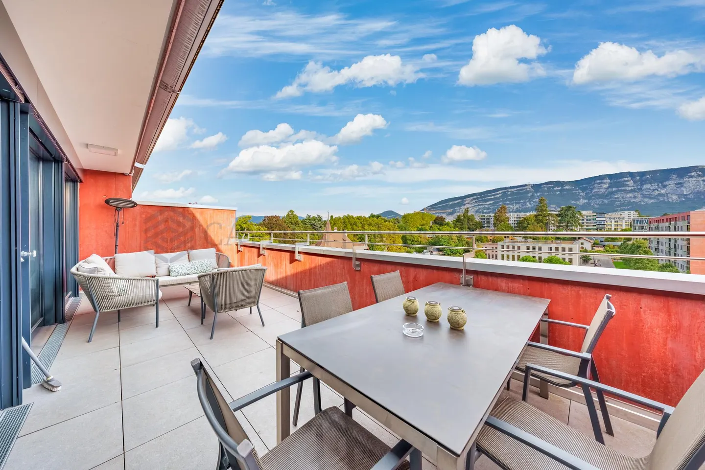 Duplex Attic with Terrace - Photo 1 of 10