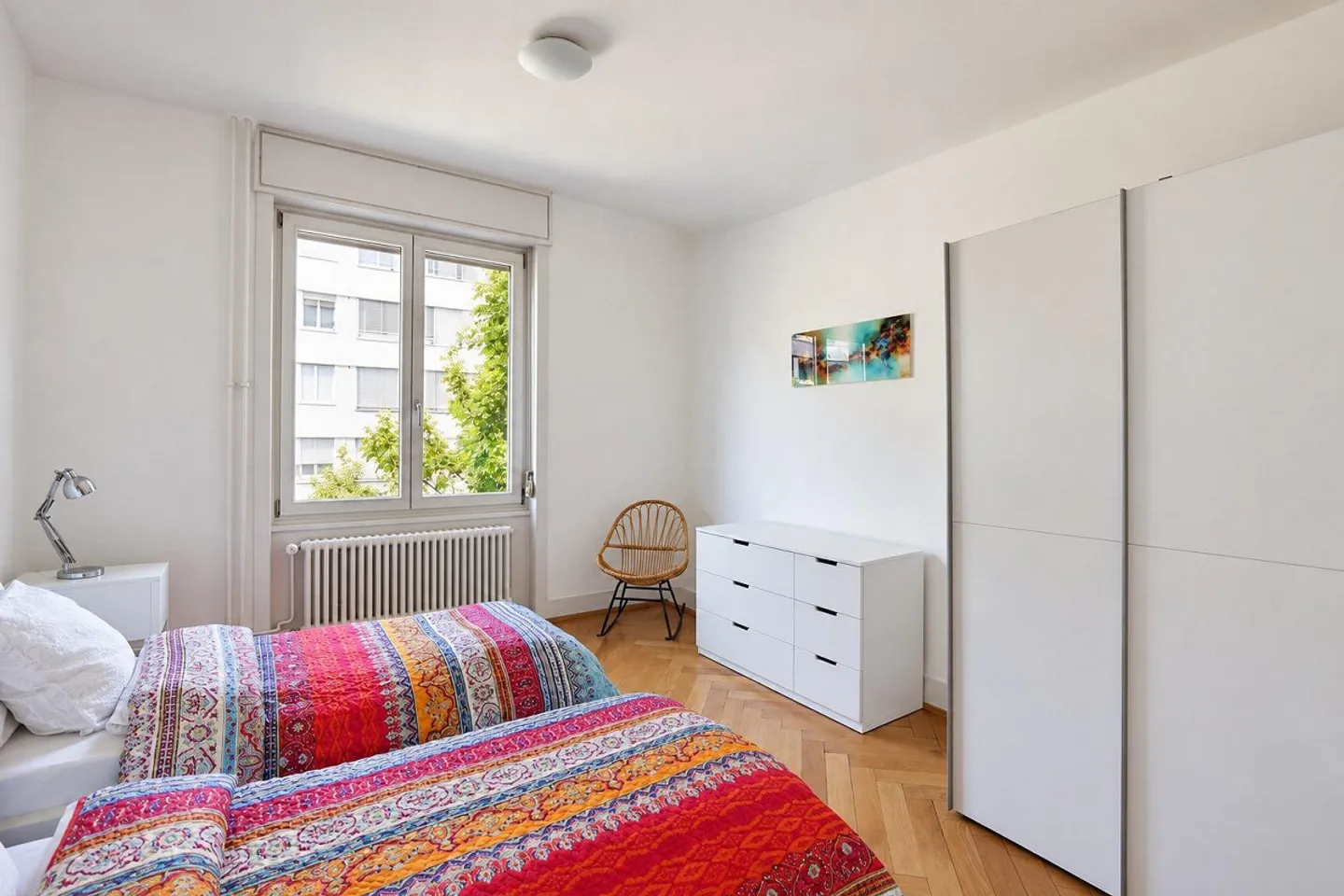 Appartement 4 pièces meublé élégant avec balcon - Photo 7 sur 9