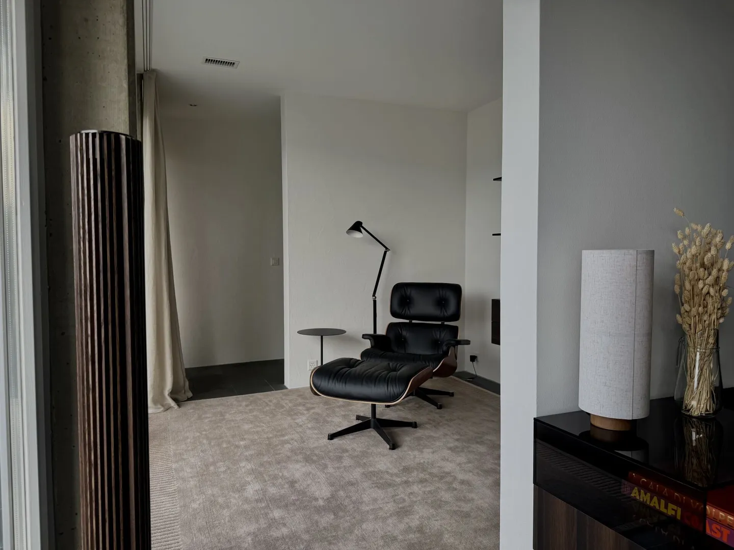 Ampio appartamento con terrazza di 4,5 stanze con vista panoramica sul Limmattal - Foto 2 di 15