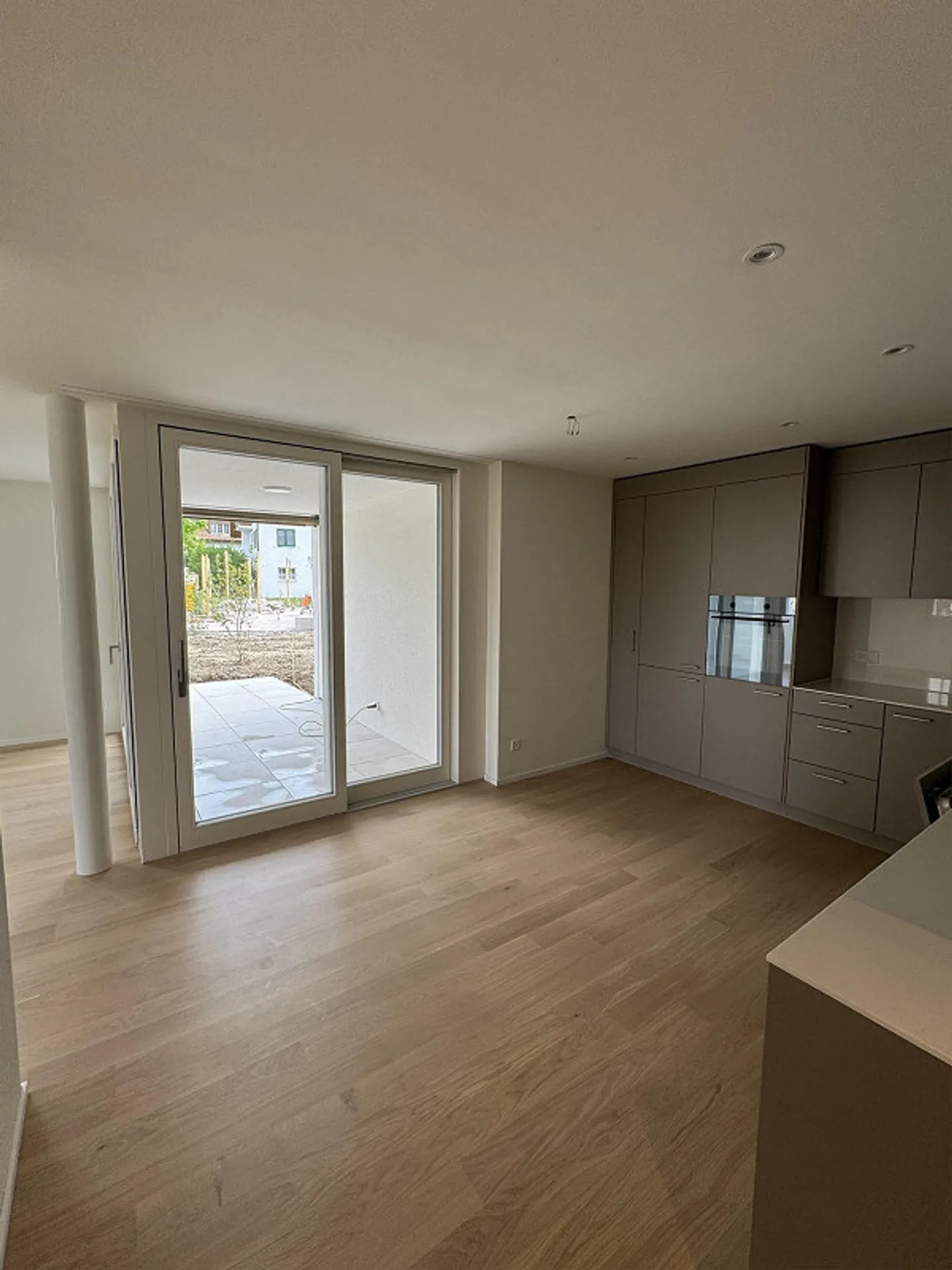 Moderne 3.5-Zimmer-Neubauwohnung im Erdgeschoss in Nürensdorf - Photo 7 of 11