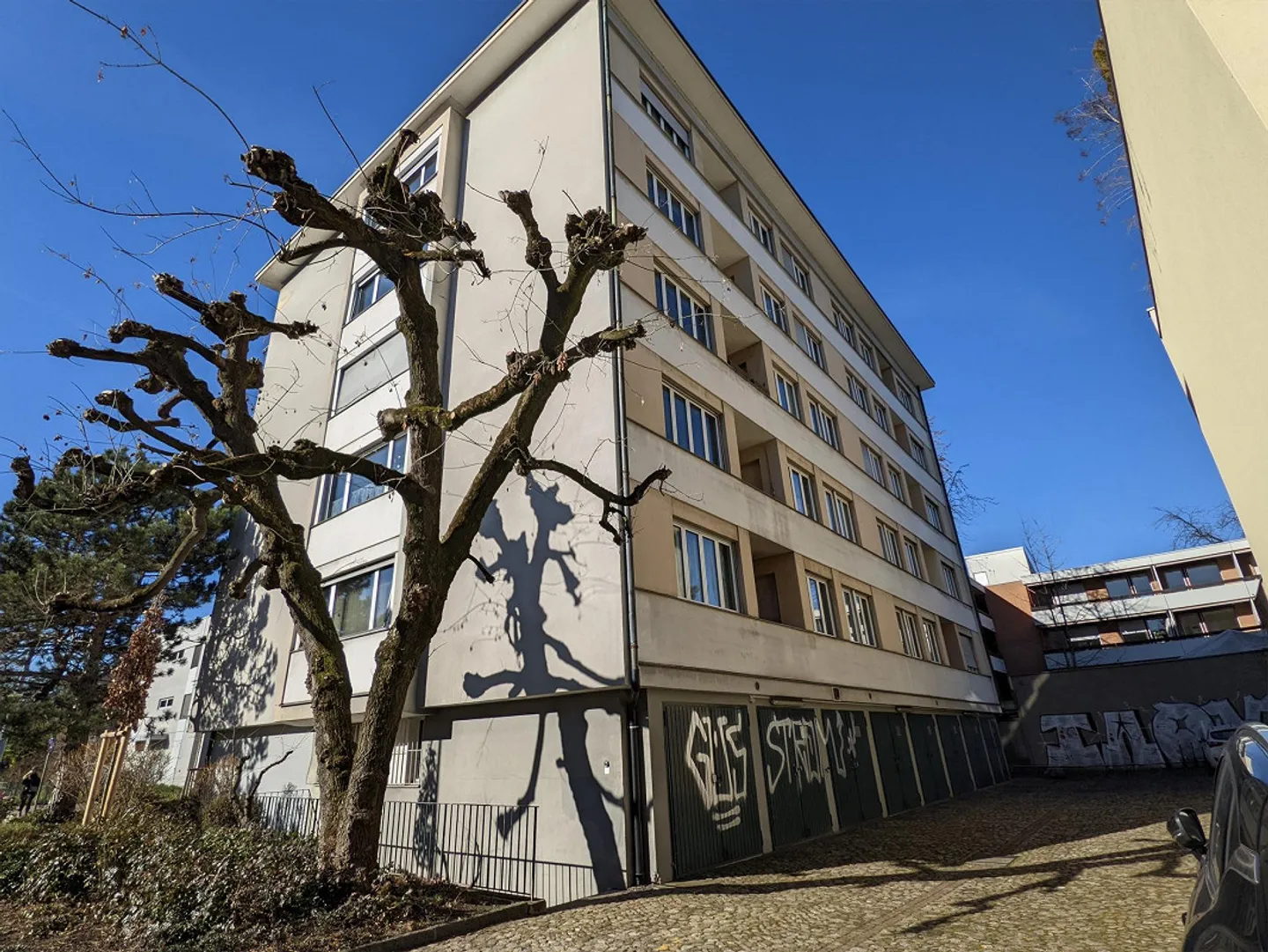 1-room apartment near Aeschenplatz at the Diplom Mittelschule - Photo 2 of 8