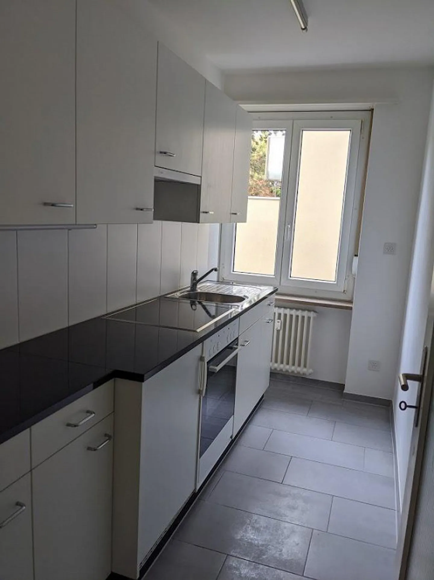 1-room apartment near Aeschenplatz at the Diplom Mittelschule - Photo 3 of 8