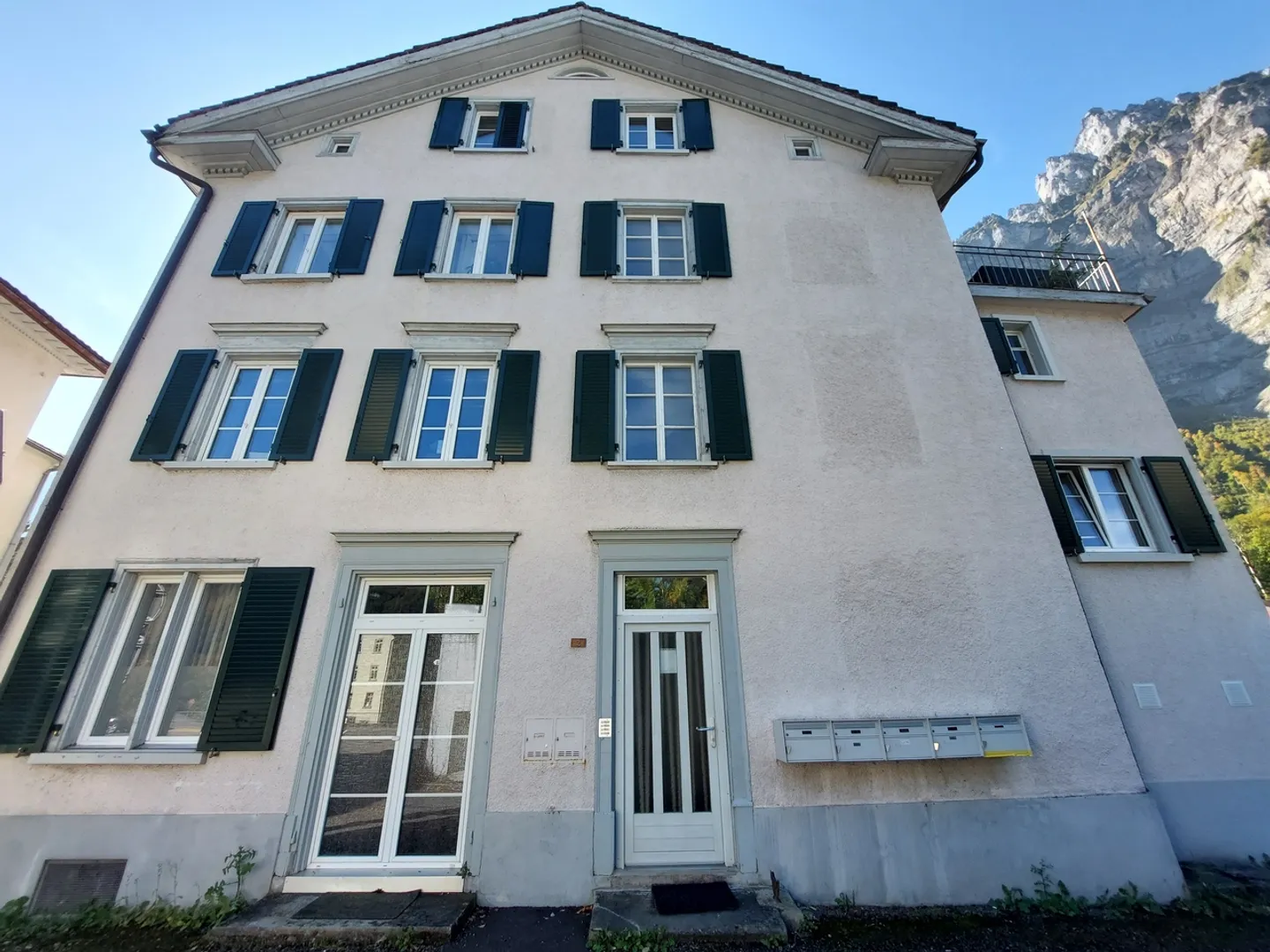 Maison multifamiliale attrayante et entièrement louée à Netstal, Canton... - Photo 6 sur 12