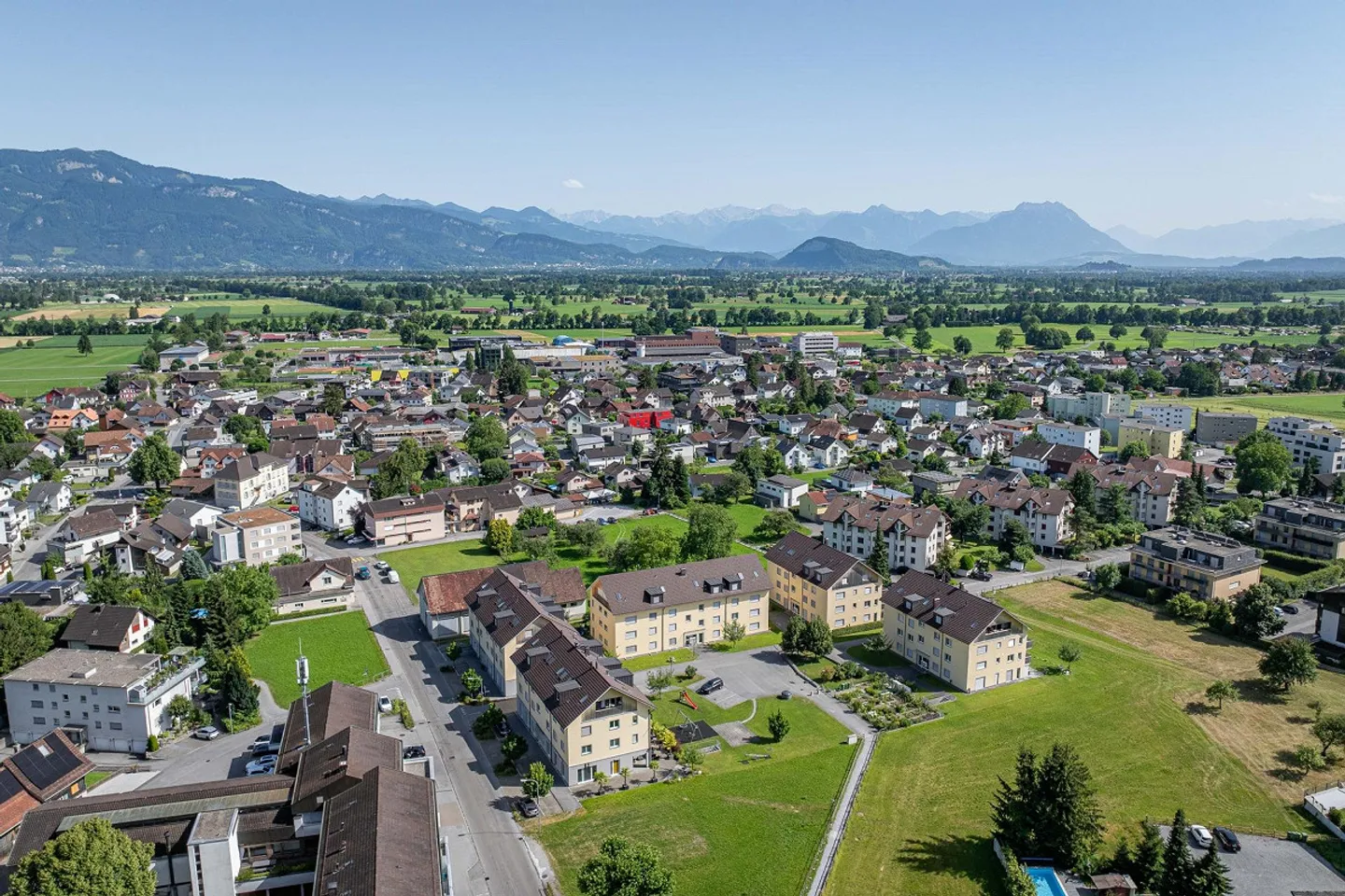 Attraktive 5.5-Zimmer Wohnung in ruhiger Wohnlage - Foto 2 von 8