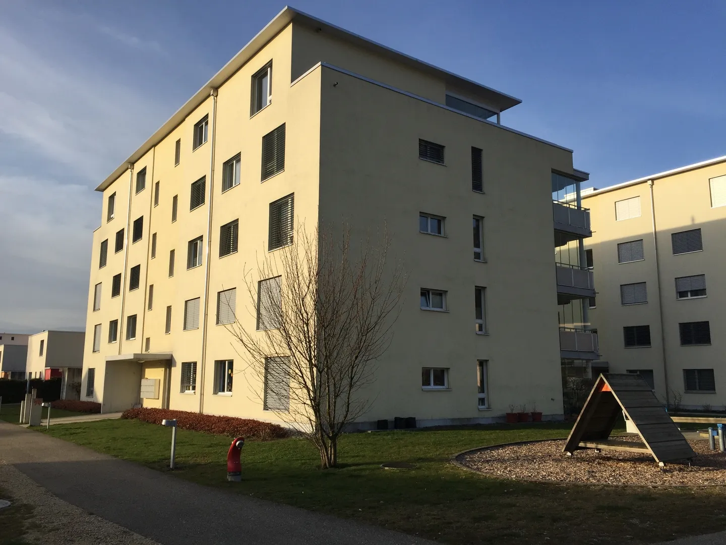 Moderne 4.5-Zimmer-Wohnung - Foto 1 von 12