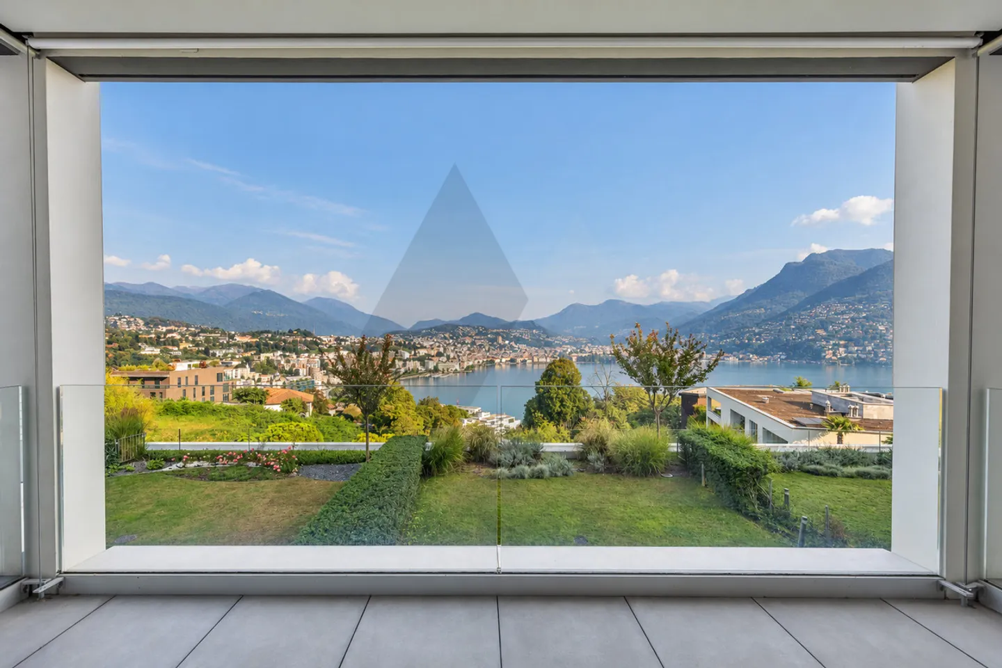 Elegant Apartment in Paradiso - Photo 3 of 19