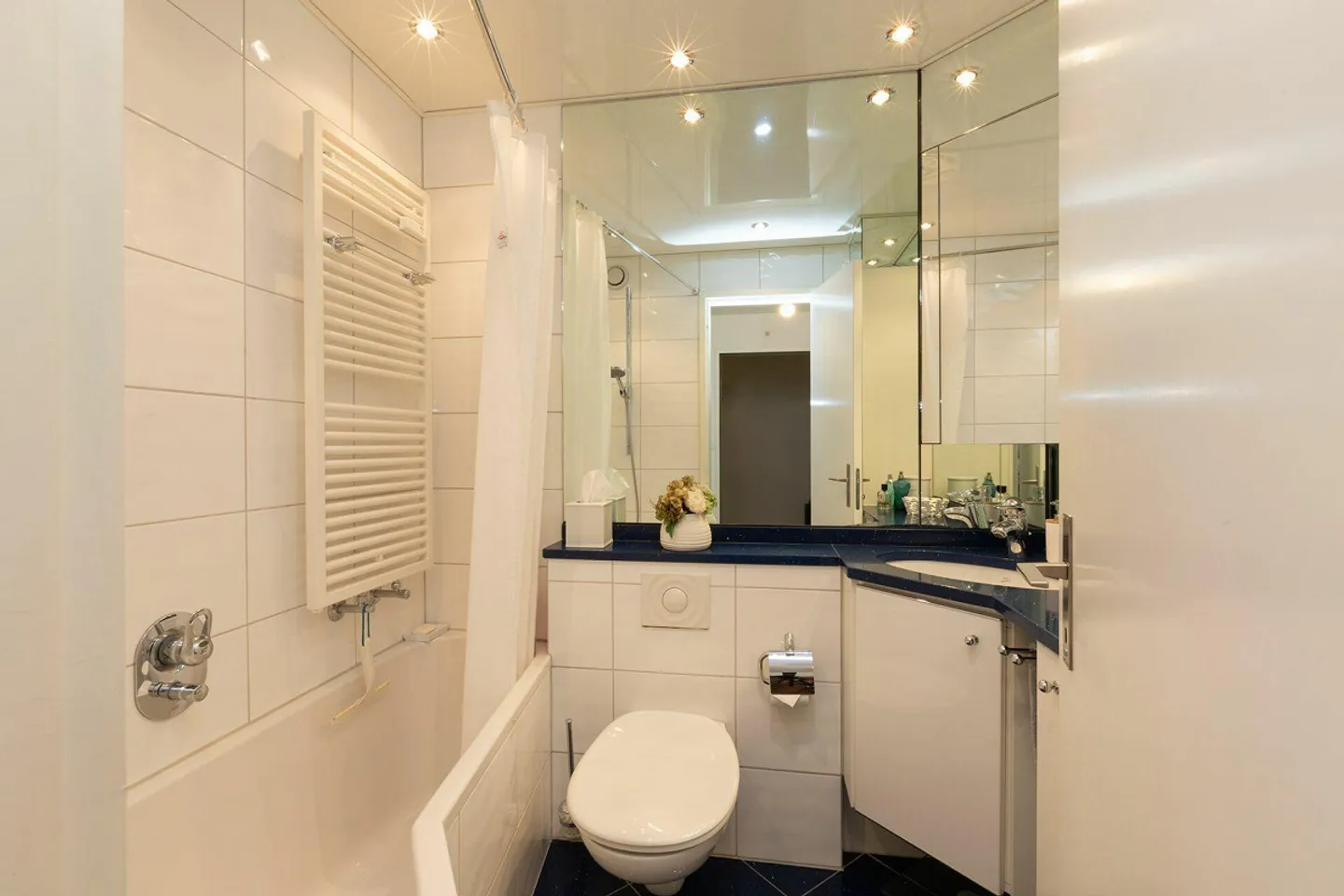 Skyline House - Photo 3 of 5