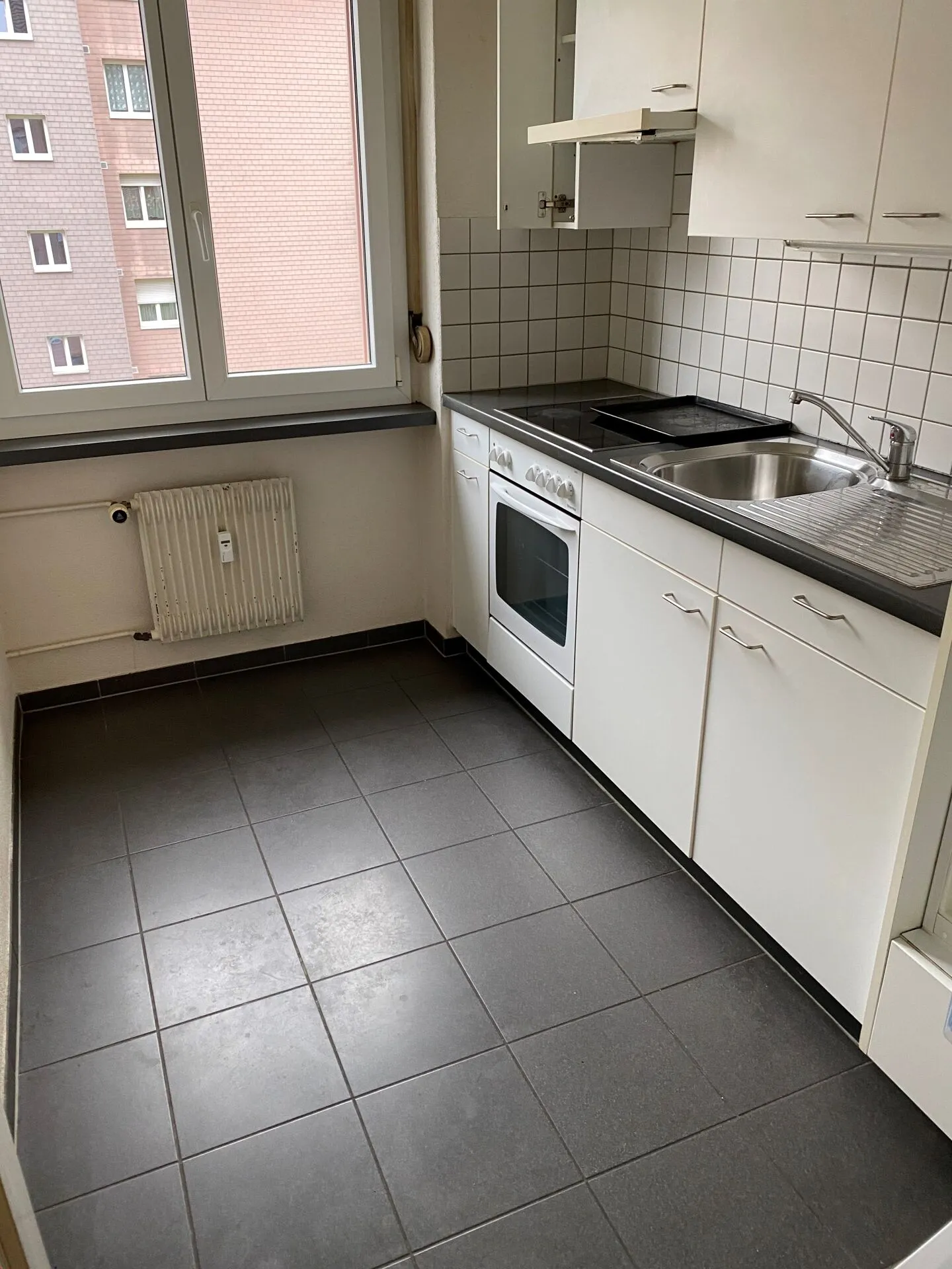 Cozy Apartment for Commuters - Photo 5 of 6