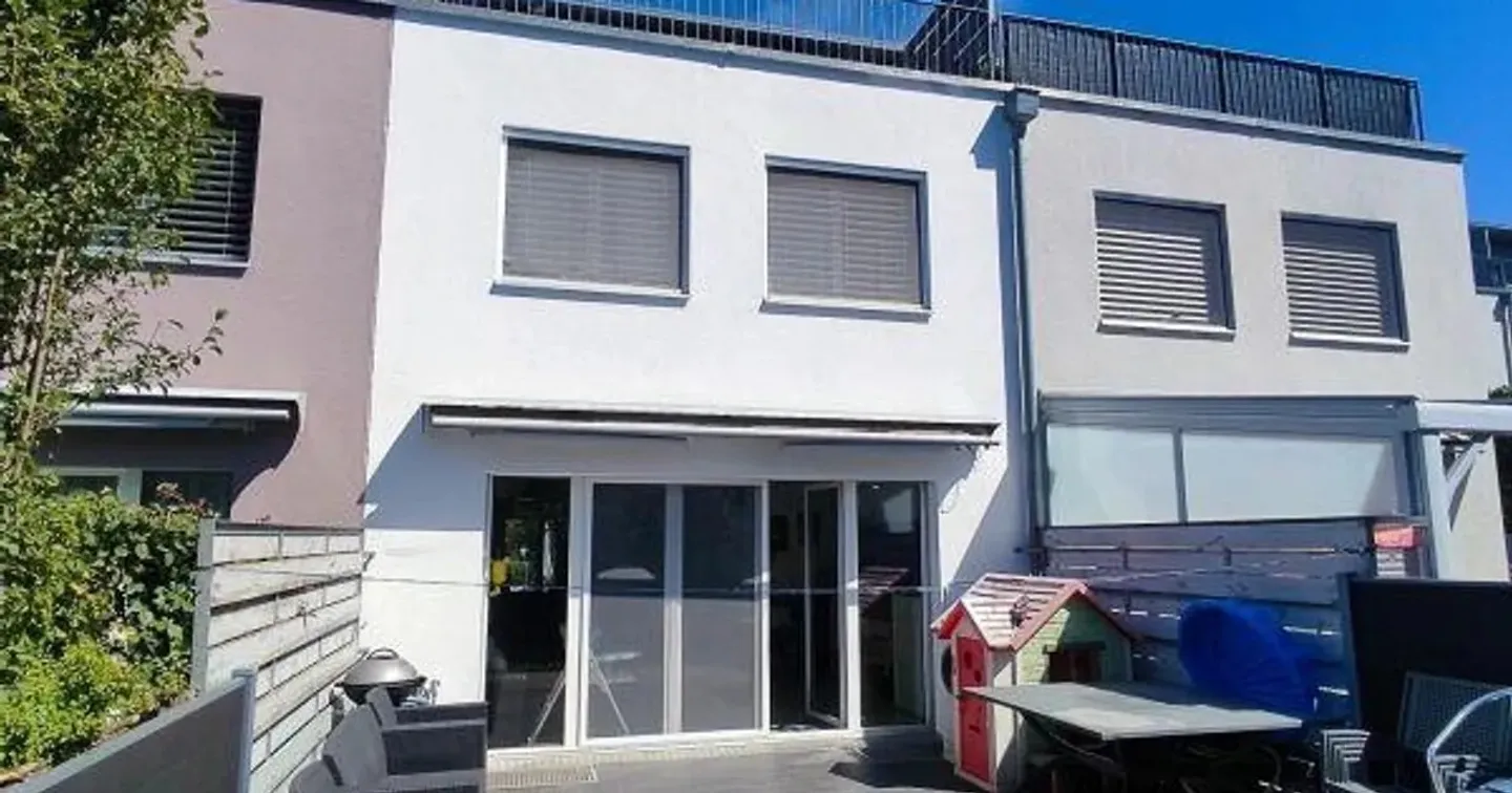 Spaziosa casa familiare in un contesto idilliaco - Foto 2 di 15