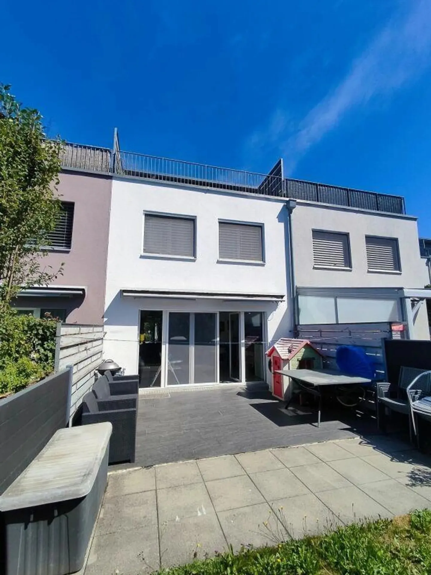 Spaziosa casa familiare in un contesto idilliaco - Foto 3 di 15