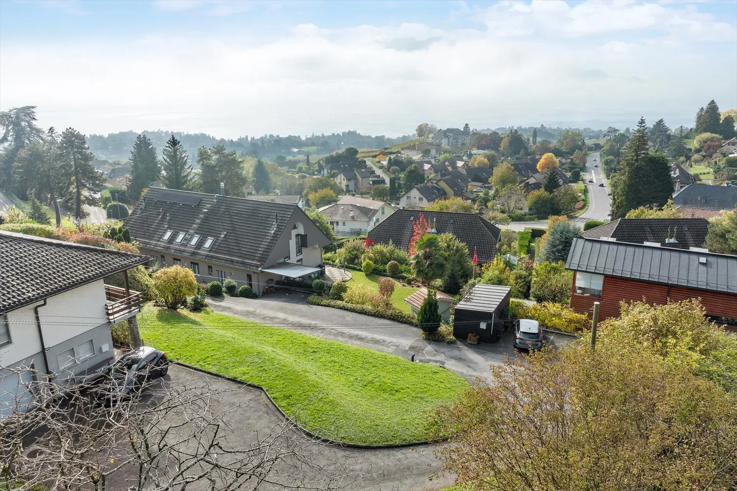 Propriété élégante avec 8,5 pièces et vue panoramique - Photo 2 sur 13