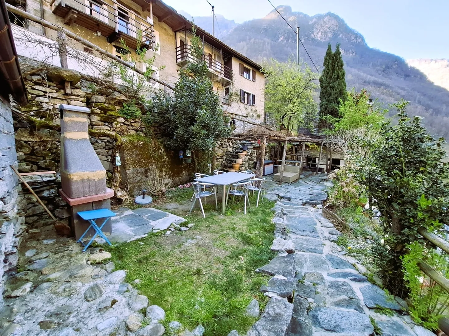 Fascinating Rustico in the picturesque Verzasca region / Corippo, Canton TI - Photo 12 of 13