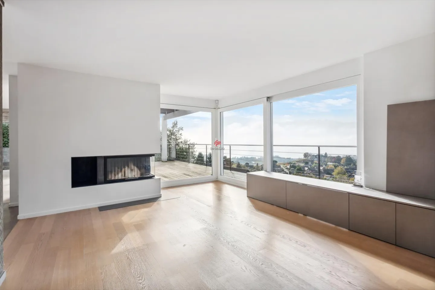 Propriété élégante avec 8,5 pièces et vue panoramique - Photo 3 sur 13