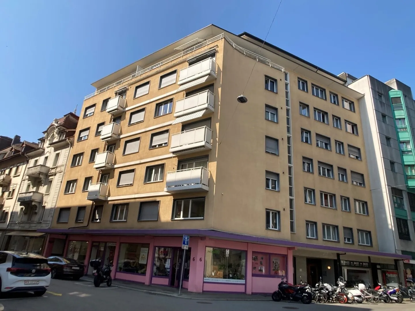 Bella superficie con vetrine di circa 101 m² completamente attrezzata - Foto 5 di 5