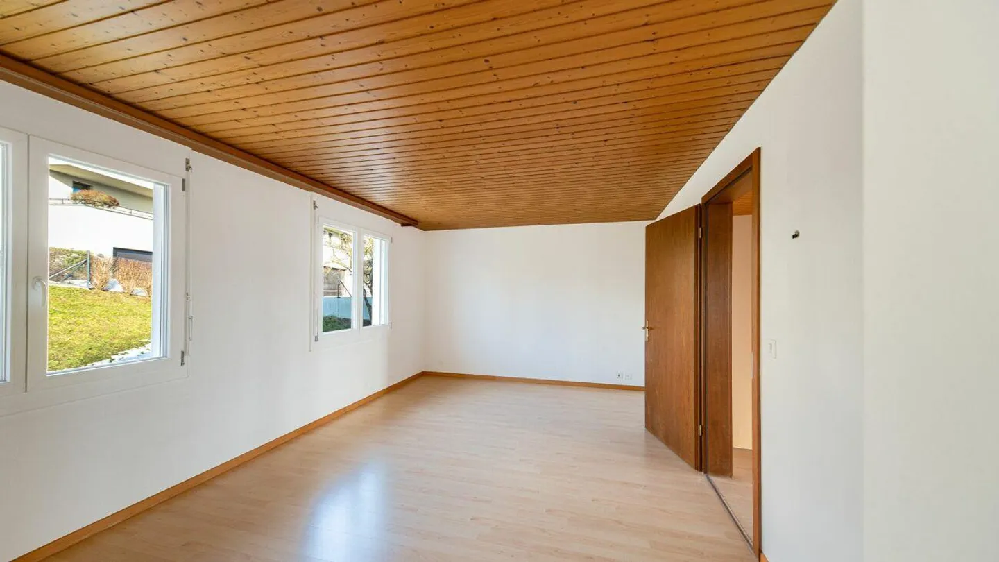 Casa angolare a schiera di 4,5 stanze in una posizione molto attraente e tranquilla - Foto 7 di 12