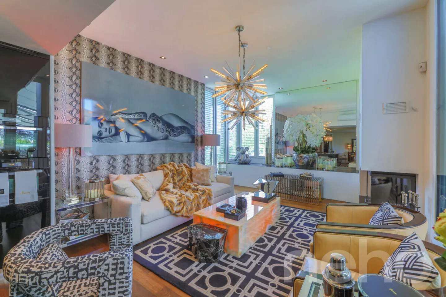 Exclusive Terrace Apartment with View - Photo 3 of 12