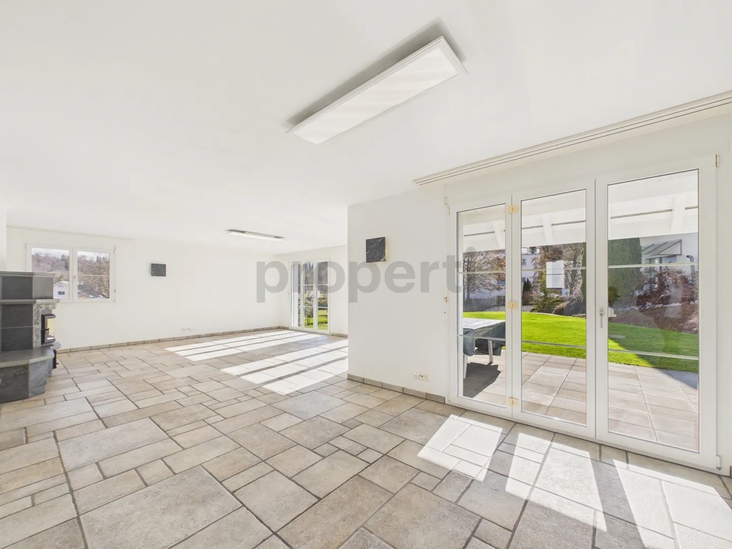 Moderne Familiehaus mit Garten - Foto 2 von 13