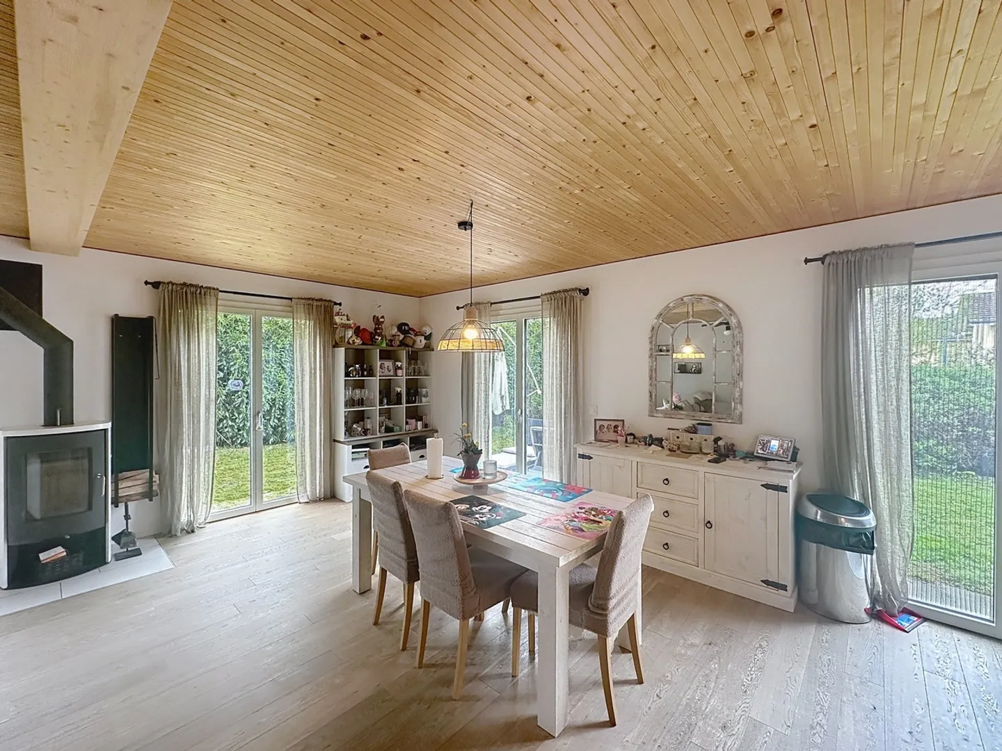 Villa indipendente con giardino - Foto 3 di 6