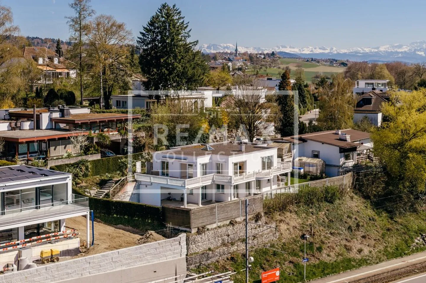 Representative panoramic villa at Mutschellen - Photo 4 of 13