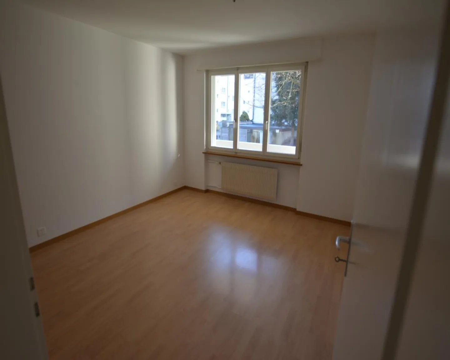 Bel appartement dans un endroit calme - Photo 3 sur 7