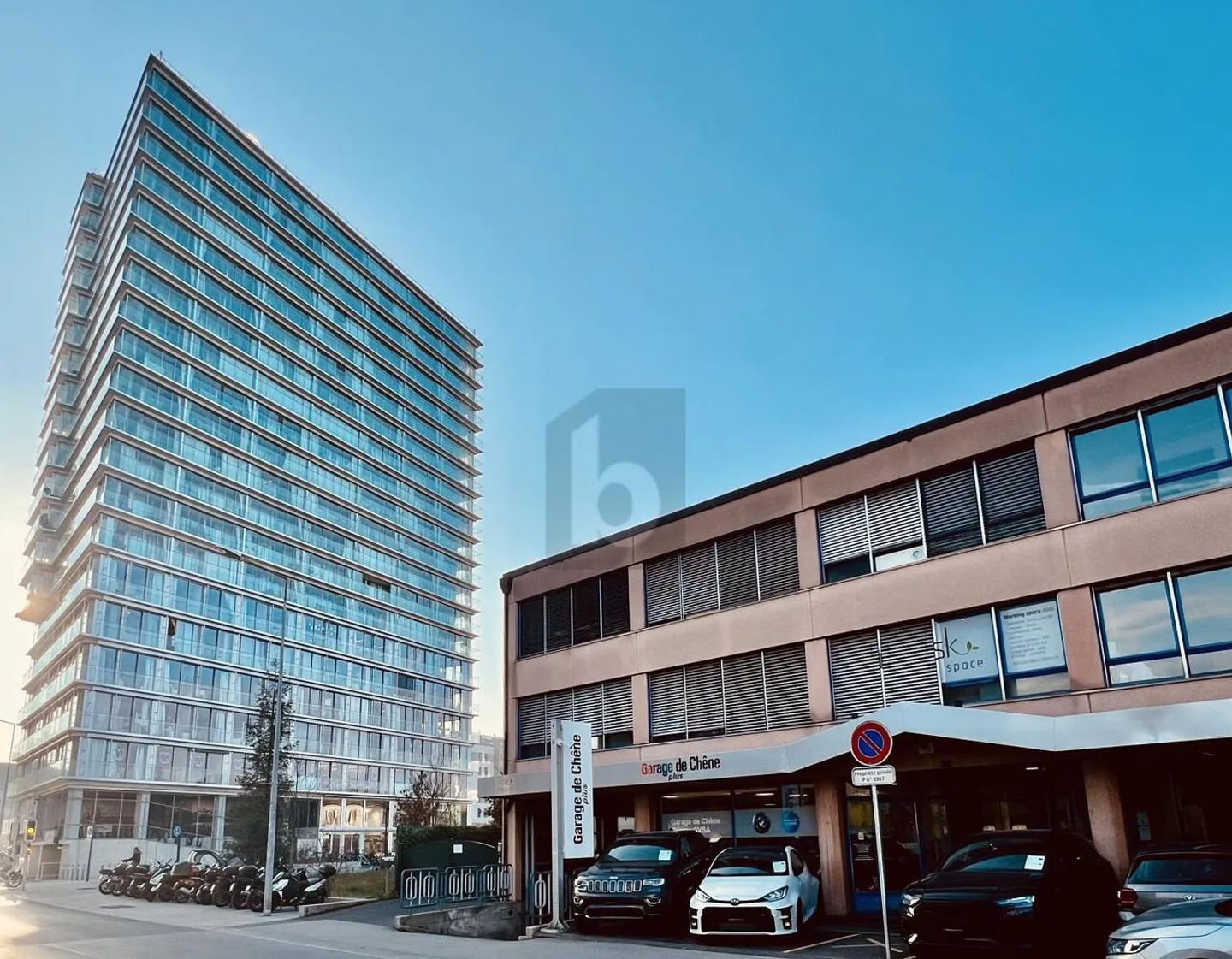 2 Bureaux à Louer dans un Bâtiment Industriel - Photo 2 sur 6