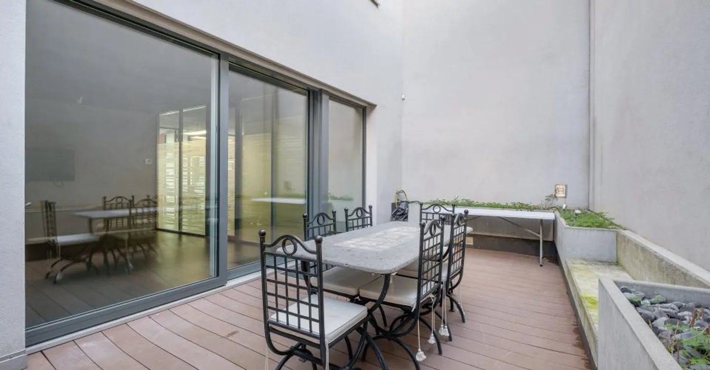 Modern Office with Terrace in Carouge - Photo 3 of 13