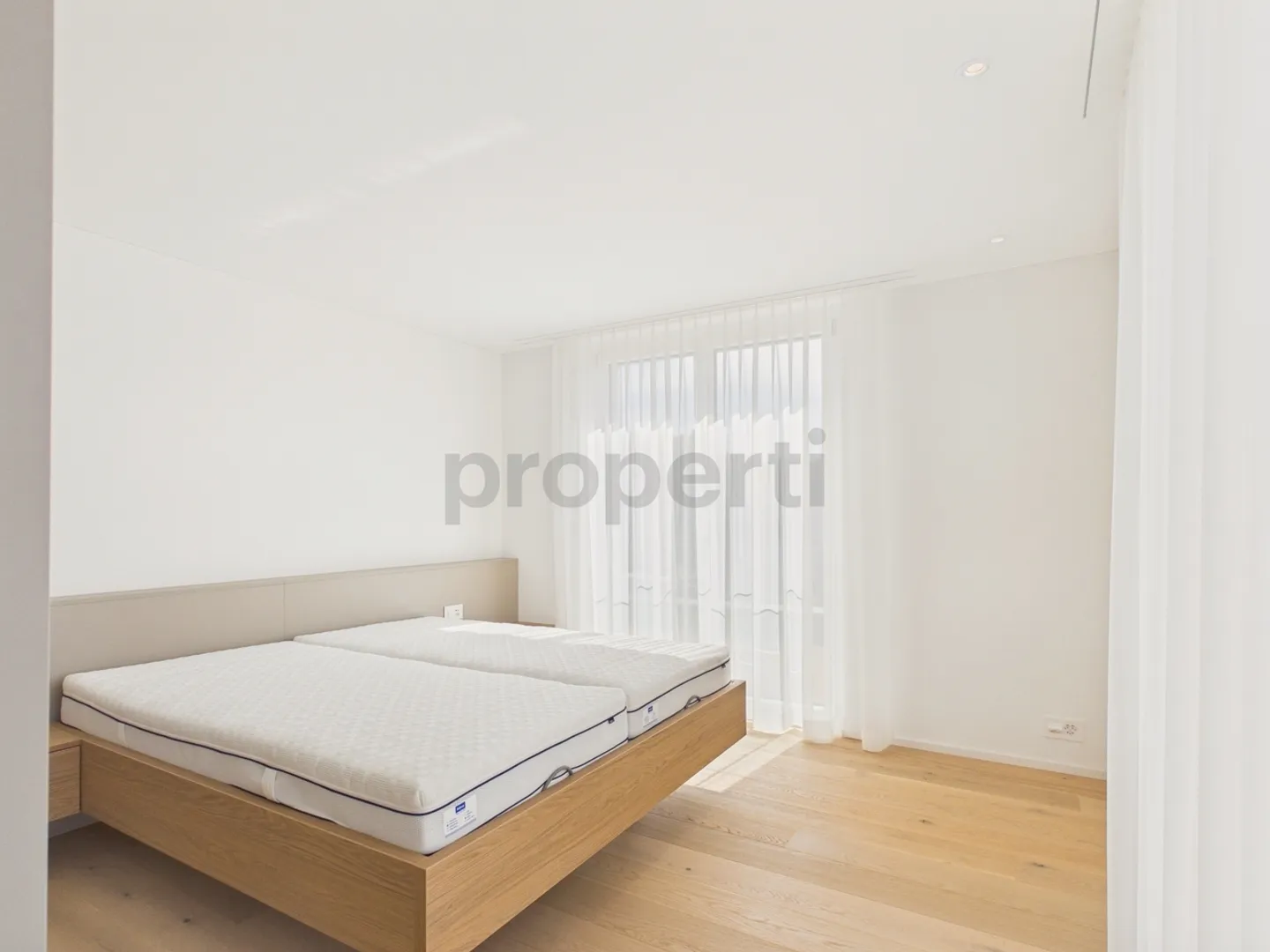 Modernes 3.5-Zimmer-Apartment mit Balkonen - Foto 4 von 12