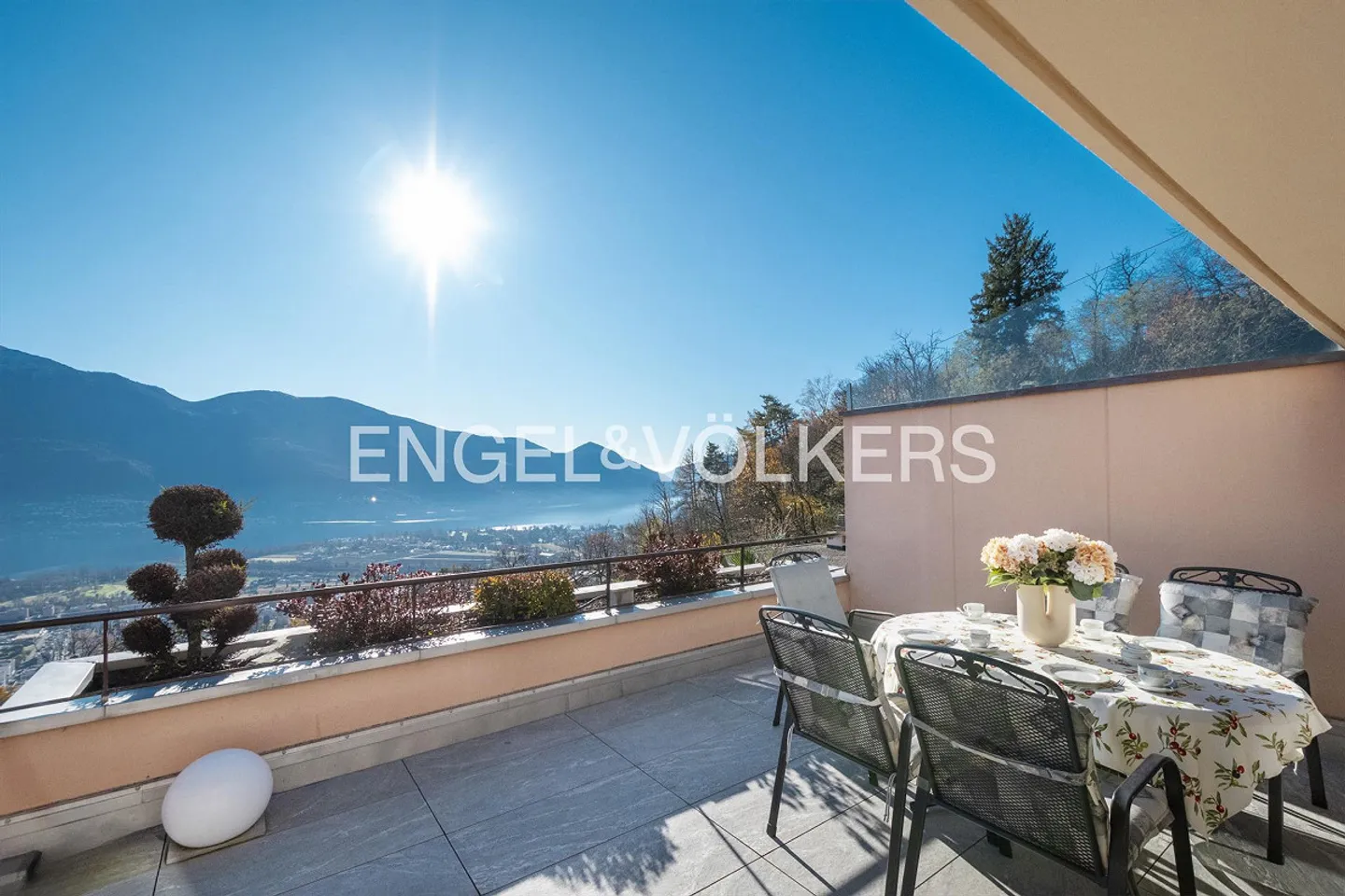 Attika mit Terrasse in der Nähe der Natur mit Seeblick (62) - Foto 2 von 14
