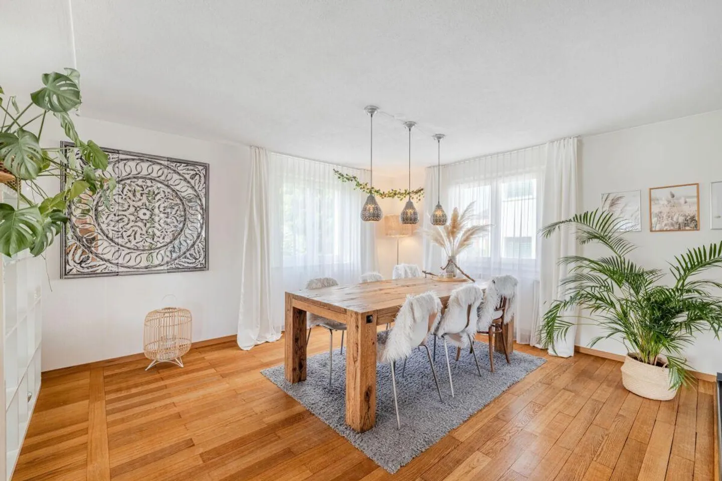 STILVOLLES 7.5-ZIMMER-EINFAMILIENHAUS  MIT POOL, IDYLLISCHEM GARTEN... - Foto 2 von 13