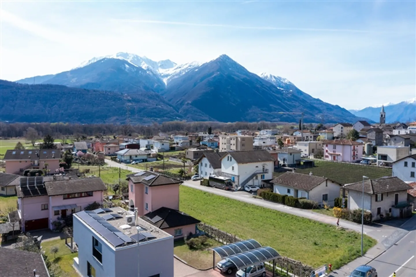 CUGNASCO-GERRA - Vendiamo un terreno di 1.912 m² con un progetto di 6 ville - Foto 4 di 9