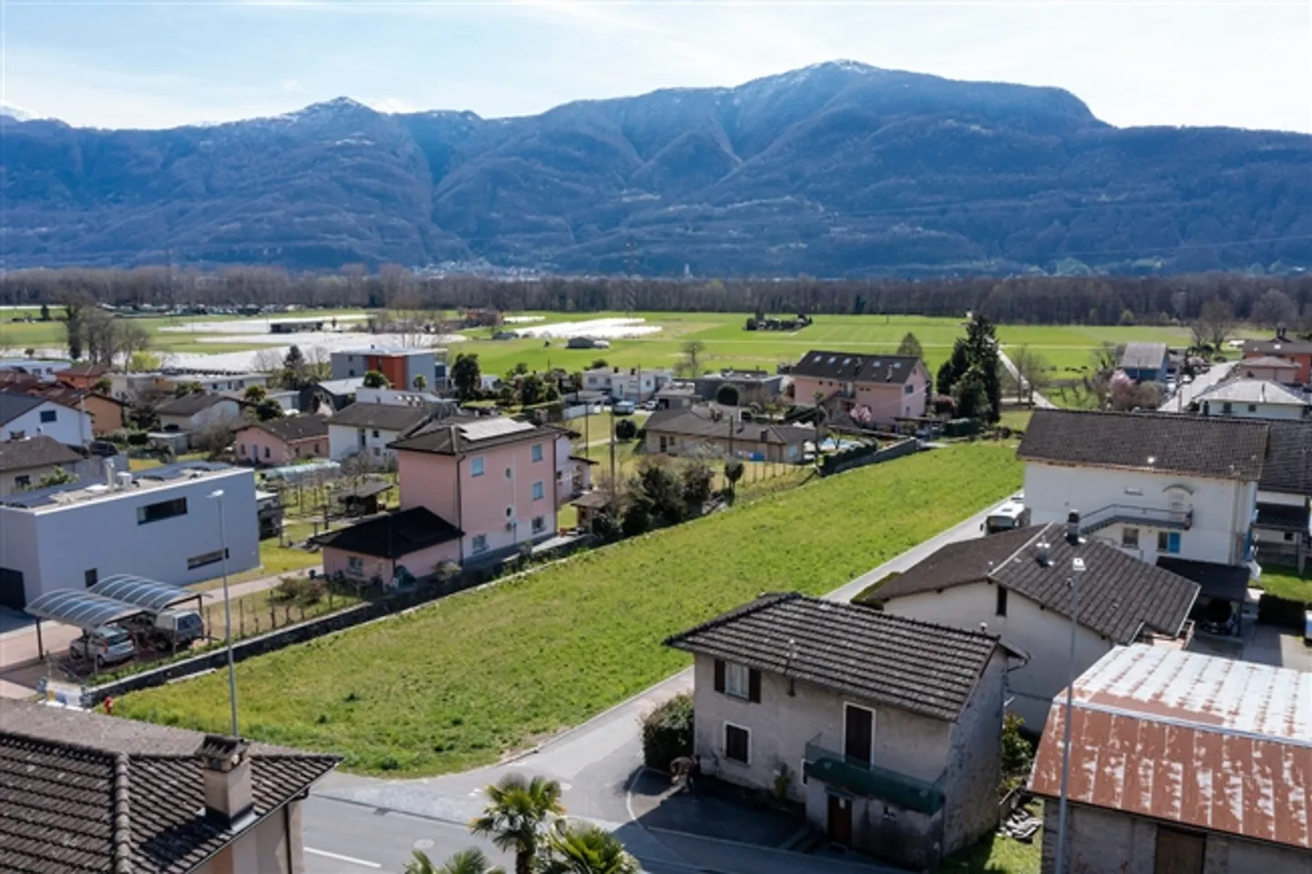 CUGNASCO-GERRA - Vendiamo un terreno di 1.912 m² con un progetto di 6 ville - Foto 5 di 9