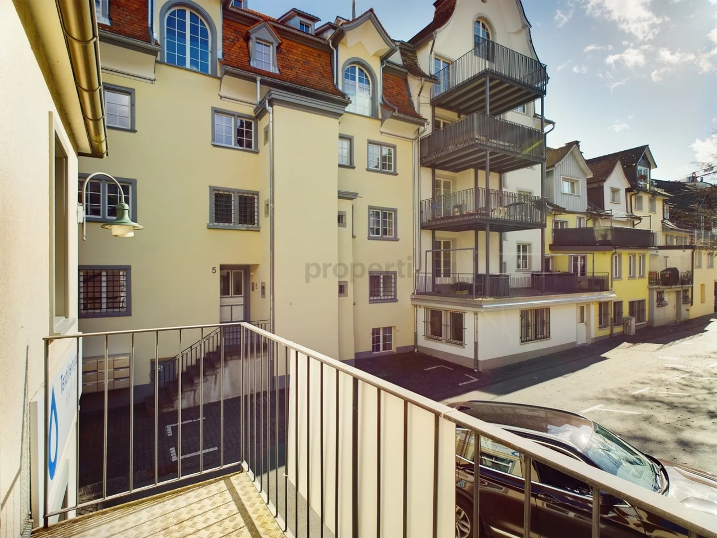 Idyllic Home in Historic Old Town - Charming 2.5-Room Apartment in Altstätten SG - Photo 8 of 9