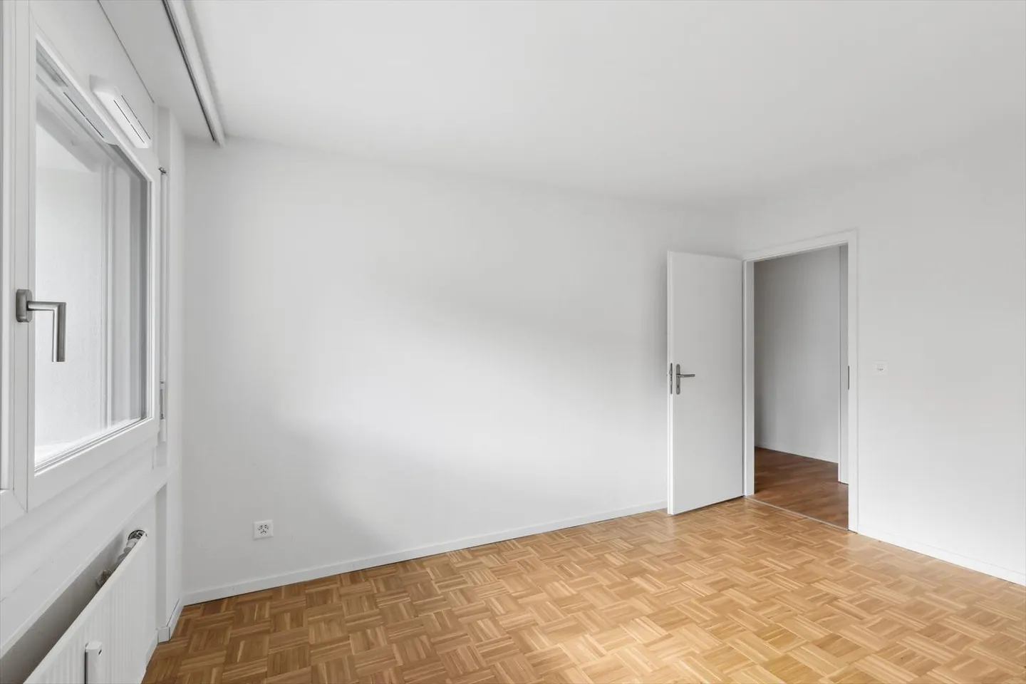 Minergie Building | Renovated Apartment with Free Deposit - Photo 8 of 12