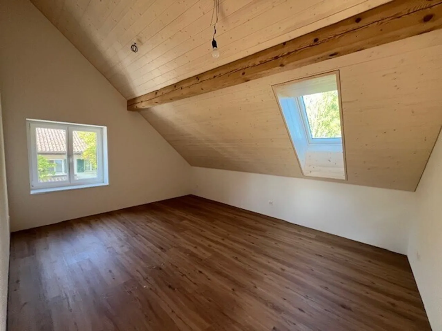Dreamy 5.5-Room Single-Family House by the Lake - Photo 4 of 8
