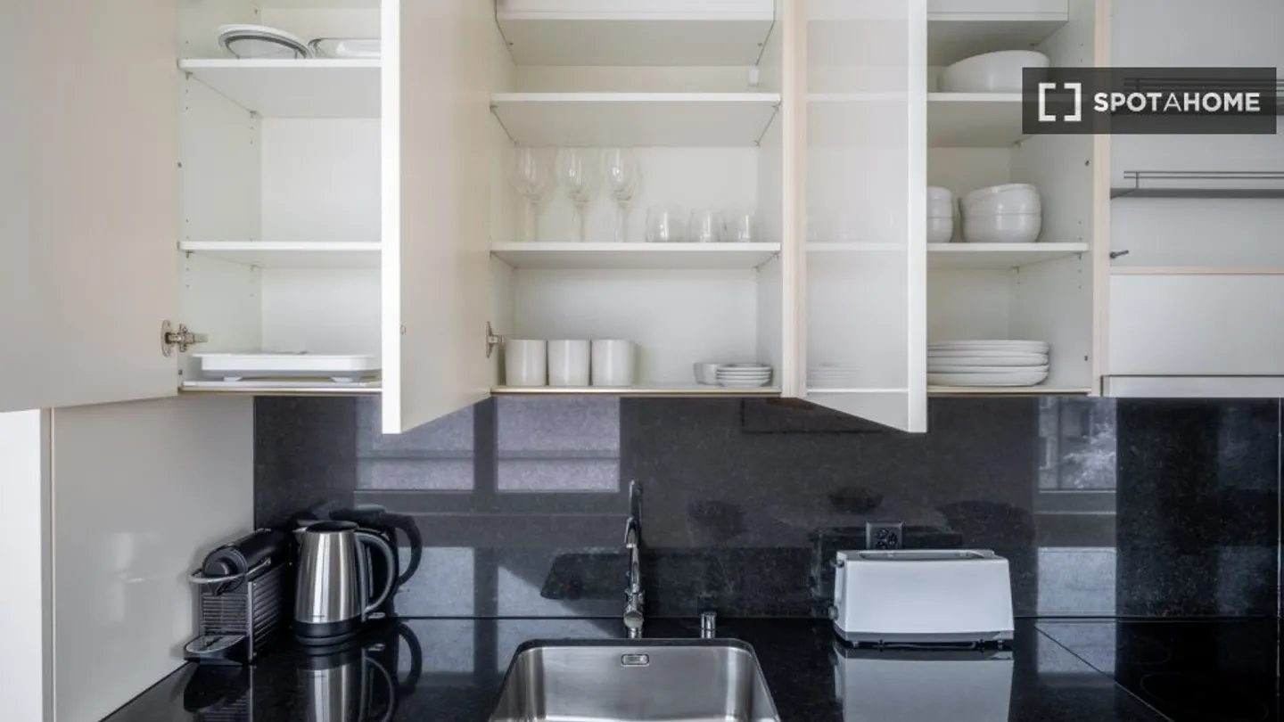 Discover, visit, and rent your new home online with complete confidence. - Photo 8 of 12