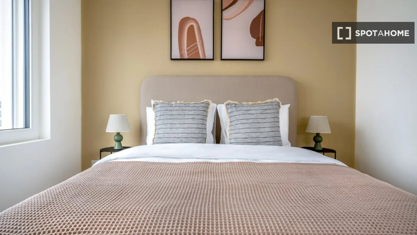 Discover, visit, and rent your new home online with complete confidence. - Photo 9 of 12