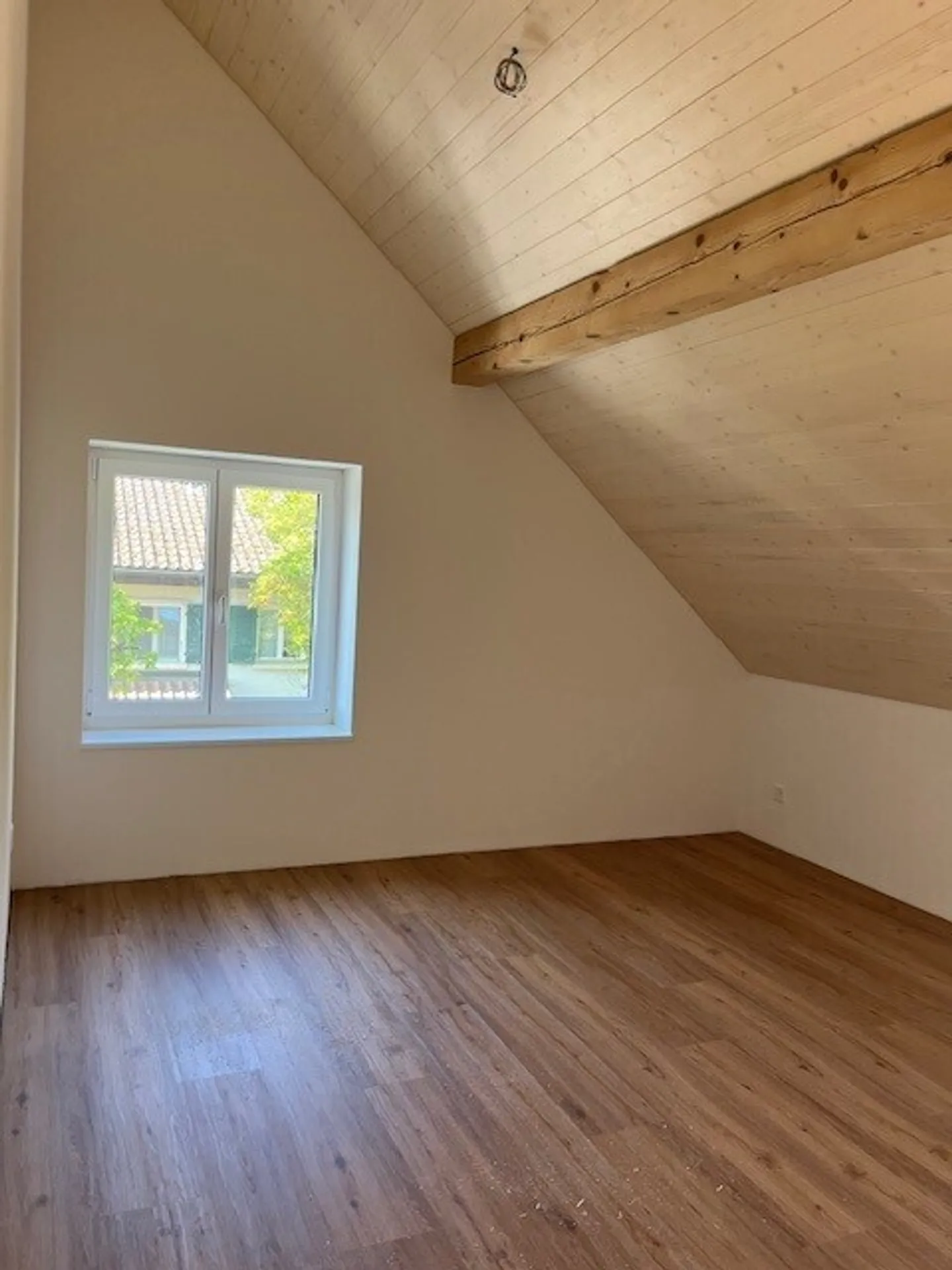 Dreamy 5.5-Room Single-Family House by the Lake - Photo 6 of 8