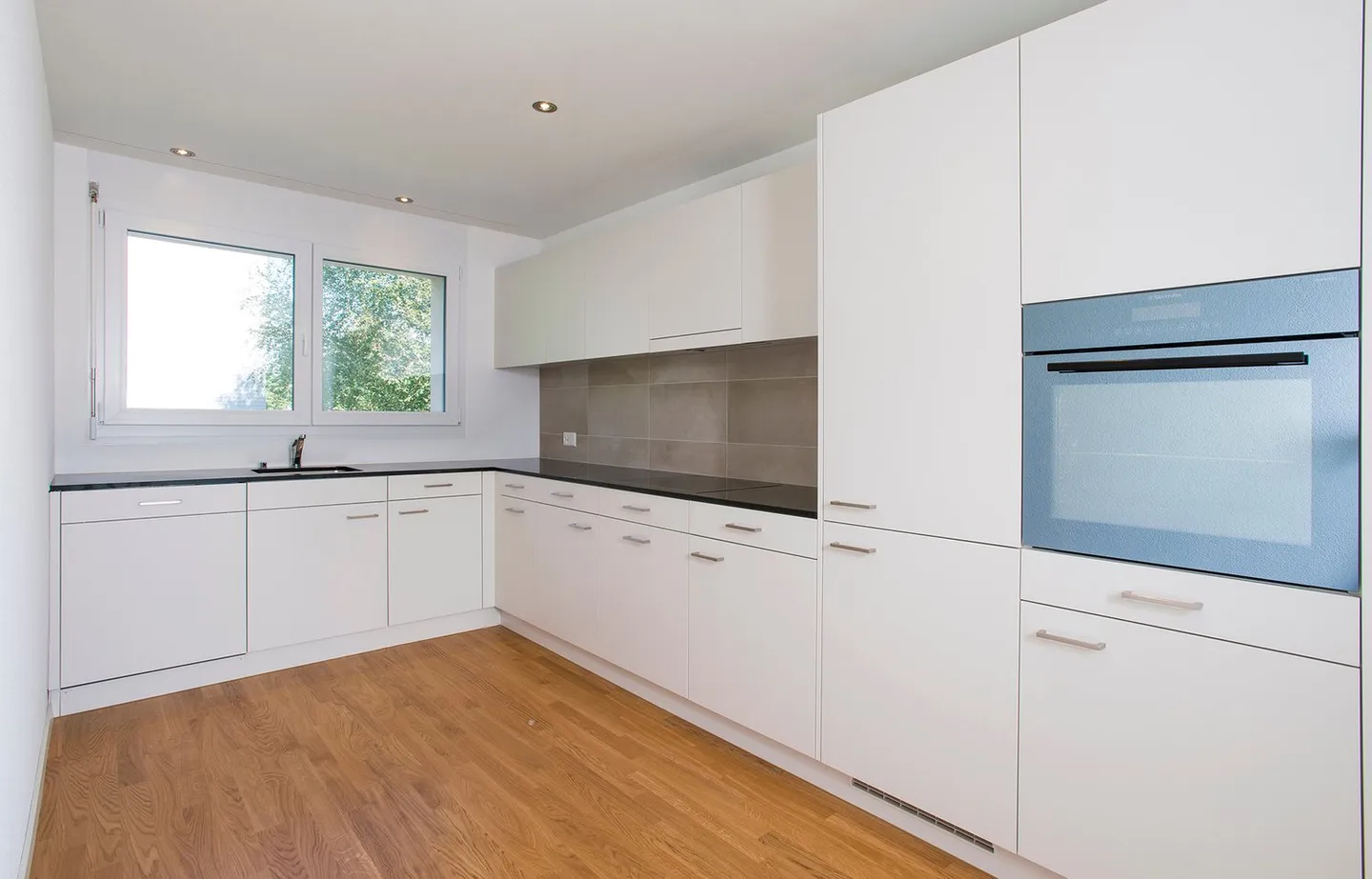 Ground floor apartment in a quiet location - Photo 2 of 10