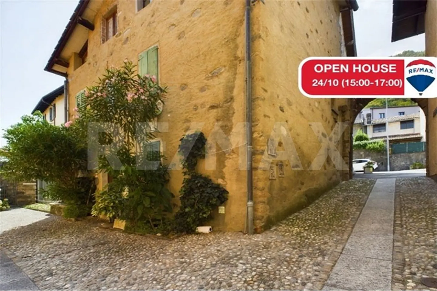 Charmantes Tessinerhaus im historischen Stil mit mediterranem Touch - Foto 1 von 13